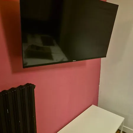 Maison De Avec Terrasse Et Tv Dans Les 4